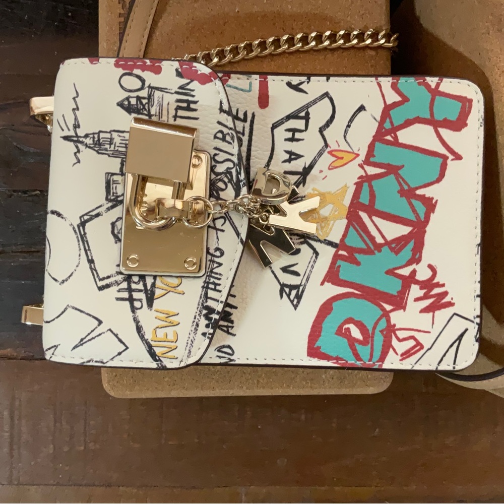 DKNY  Festival Crossbody